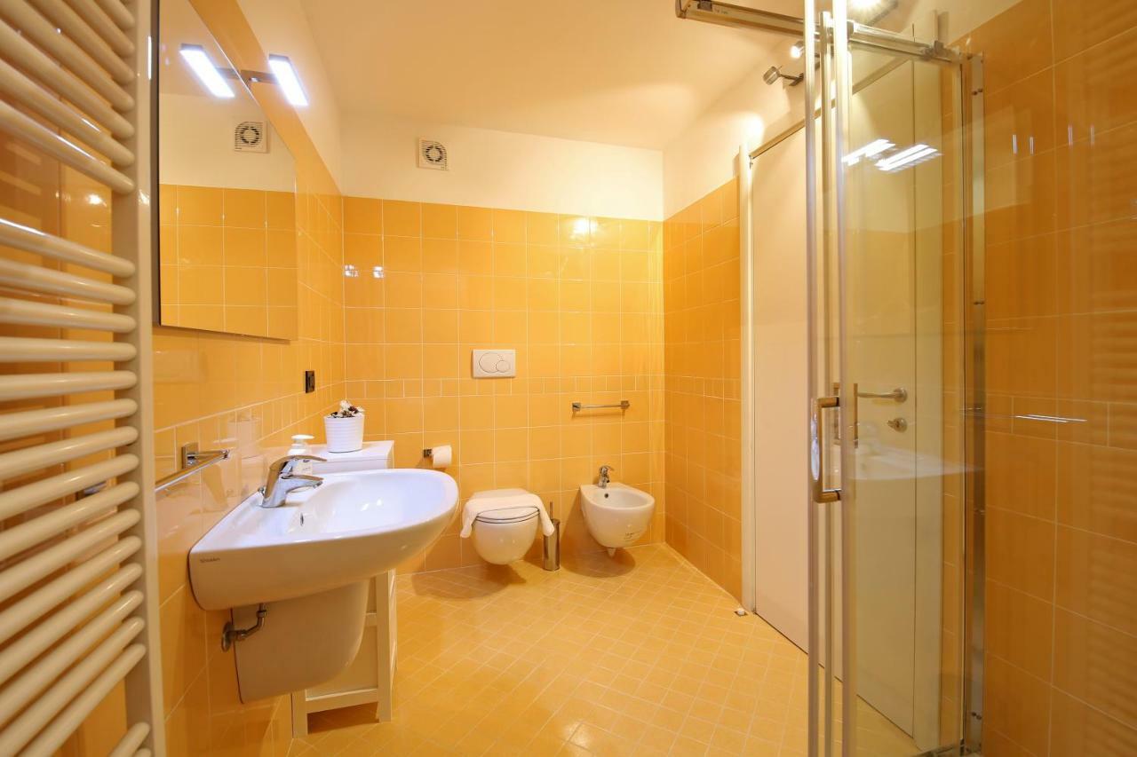 Bellagio Dreams Apt, Pool, With Private Garden, Near Lake Exteriör bild